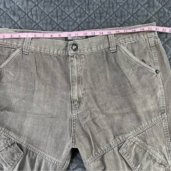 Ecko Jeans Men 42 x 33 Straight Fit Gray Y2K Cargo Pockets CLO - Picture 6 of 10